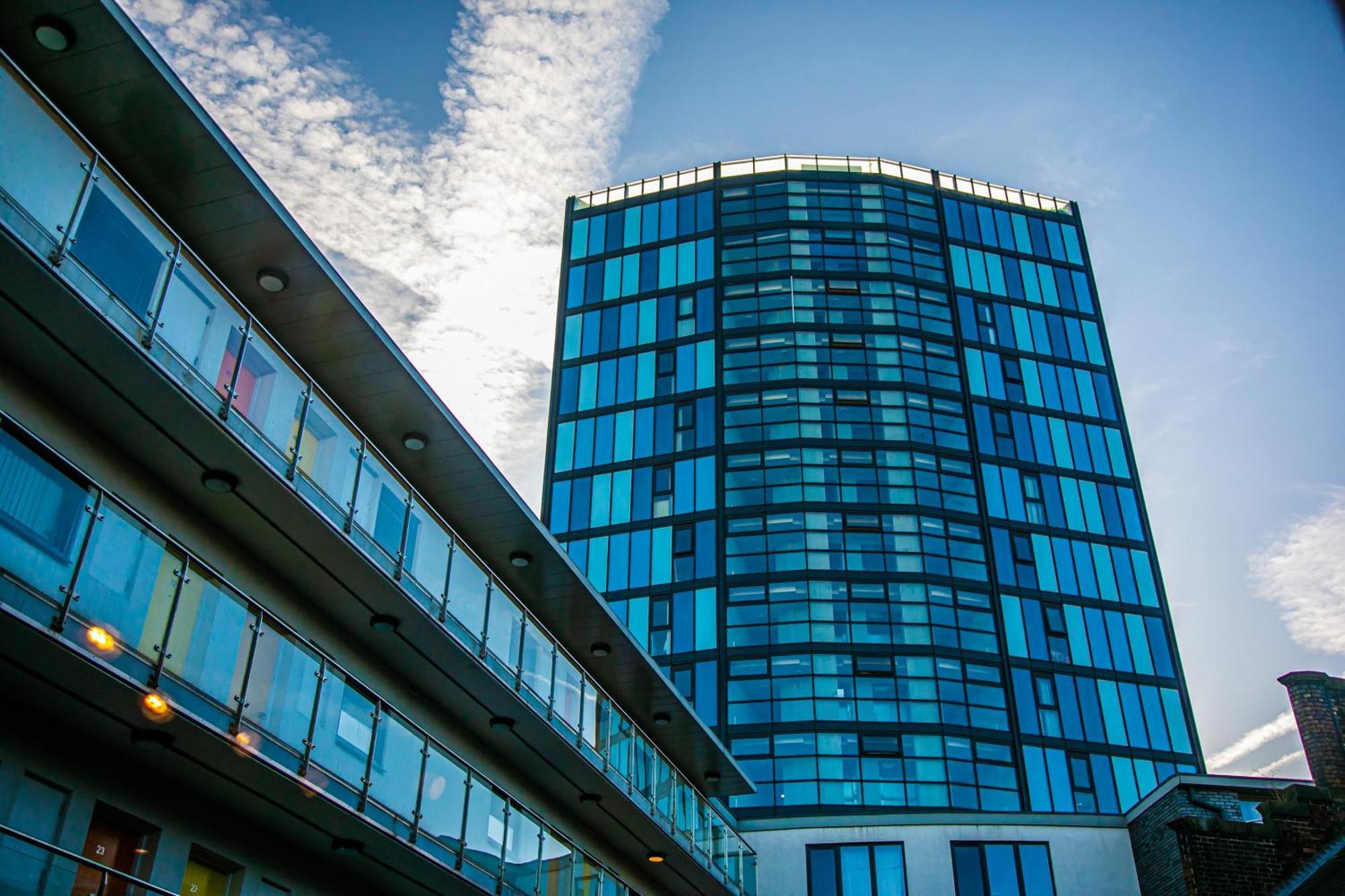 Stylish 2 Bed Apt 18 - City Centre, Free Parking, Espresso Machine & Netflix - Hosted By Stay Host Save Sheffield Zewnętrze zdjęcie