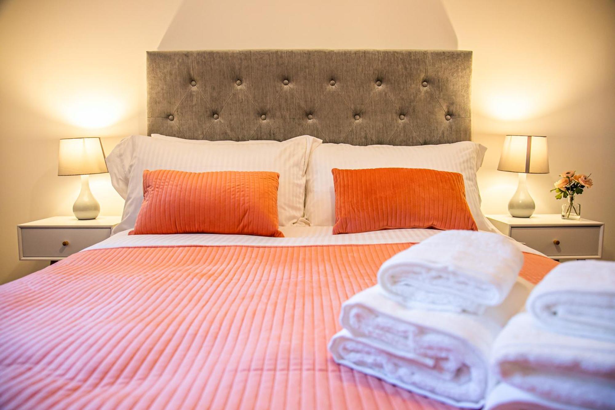 Stylish 2 Bed Apt 18 - City Centre, Free Parking, Espresso Machine & Netflix - Hosted By Stay Host Save Sheffield Zewnętrze zdjęcie